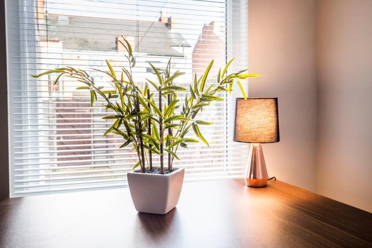 Spacious, Modern 4 Bed House Close To City Centre Chester Luaran gambar