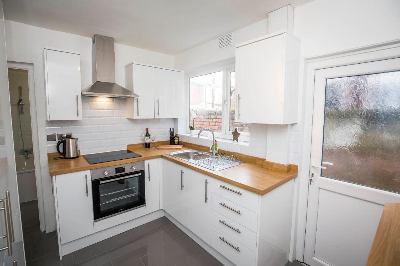 Spacious, Modern 4 Bed House Close To City Centre Chester Luaran gambar